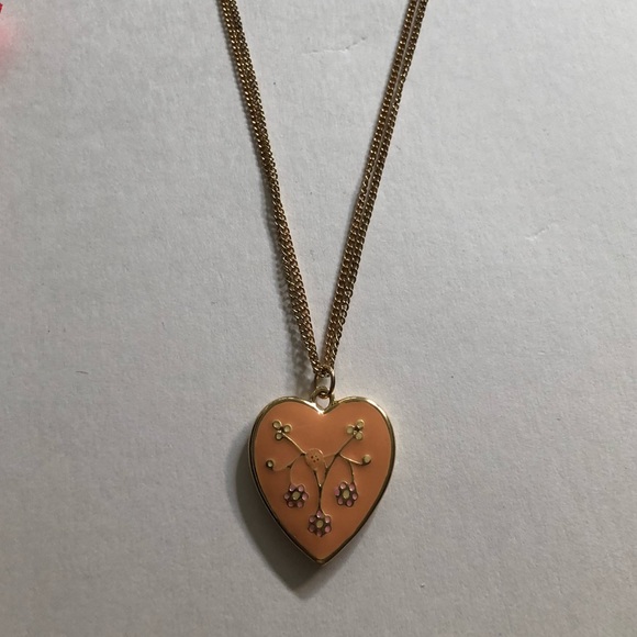 SOLD LC Lauren Conrad Heart Pendant Gold Necklace - Picture 2 of 5